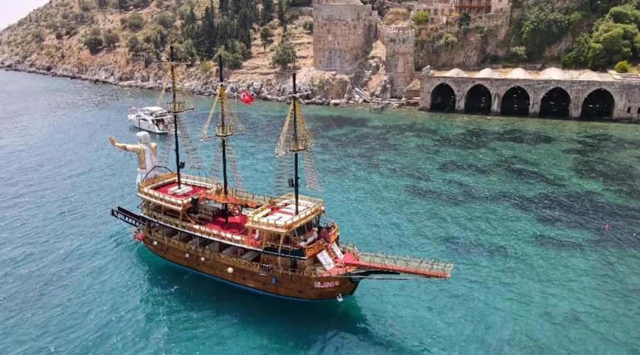 Alanya-Boat-Tour-Tursay-Travel-2-1